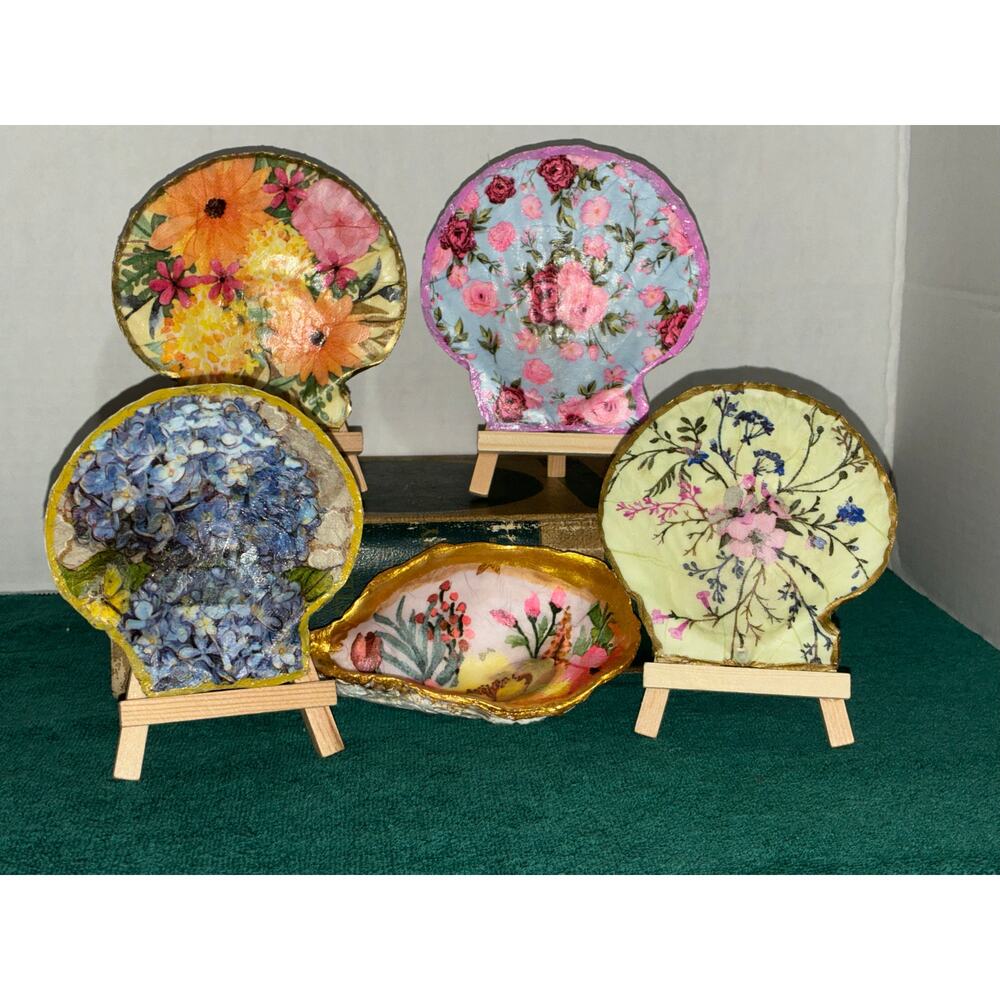 Handcrafted Lilly P inspired natural clam or oyster shell trinket dish